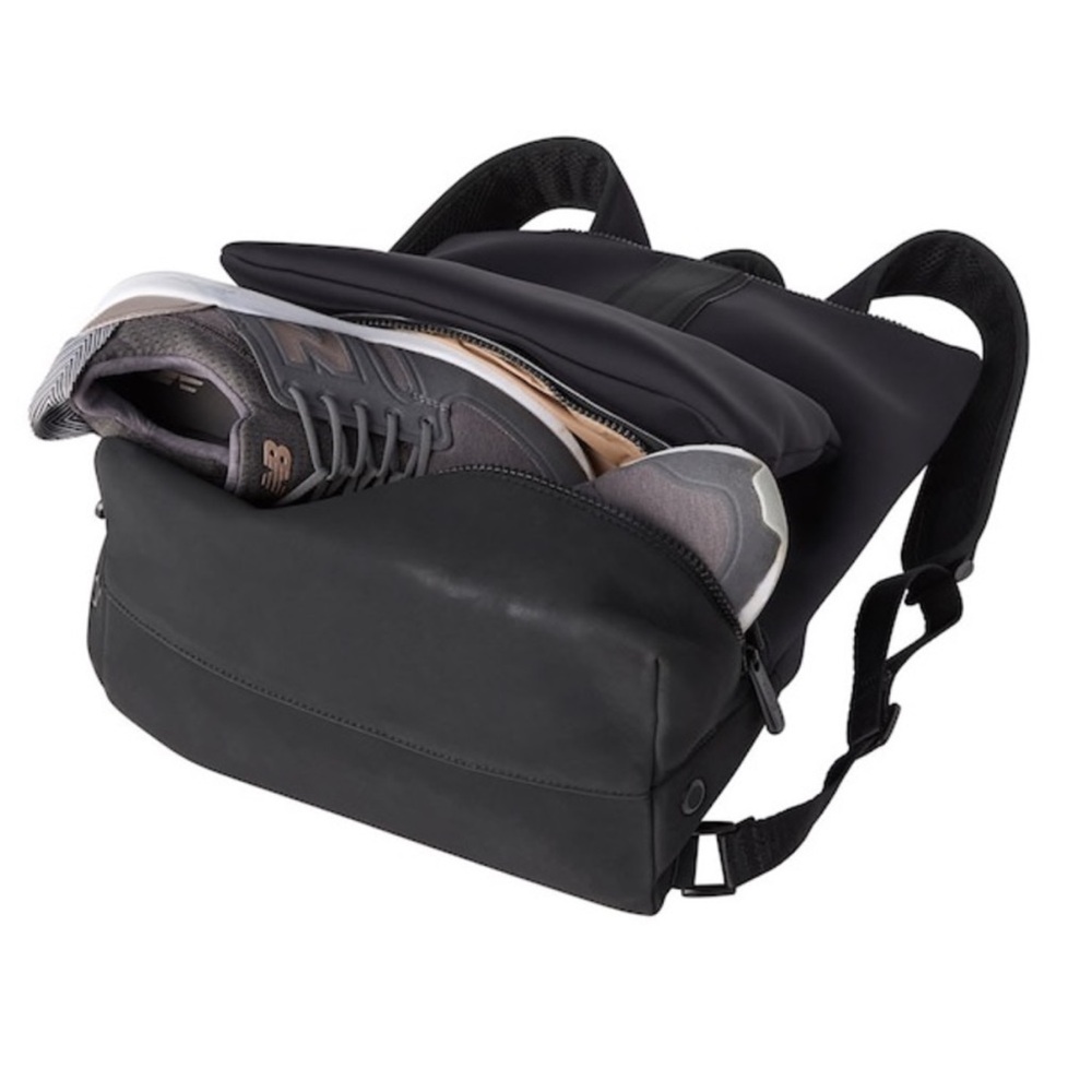ATHLETA CARAA x Athleta Convertible Backpack Black - Picture 3 of 12